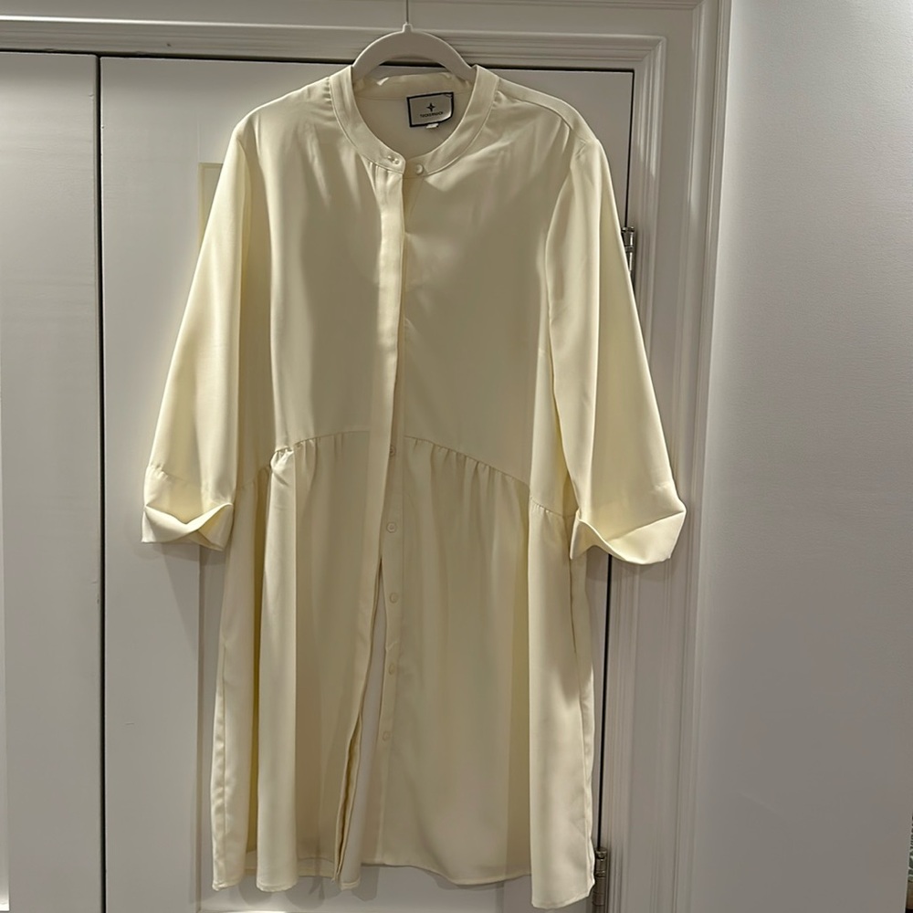 Tuckernuck ivory royal shirt dress